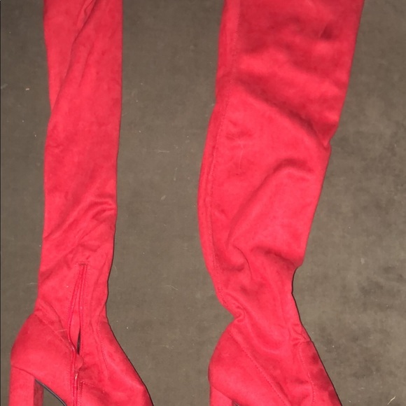 Red knee high heels size 8 - Picture 2 of 4